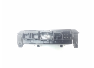  Rear side door control unit 