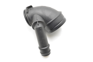 Volkswagen Passat B8 (2014–2023) Õhu sisselaske voolik 5Q0129635 - 4