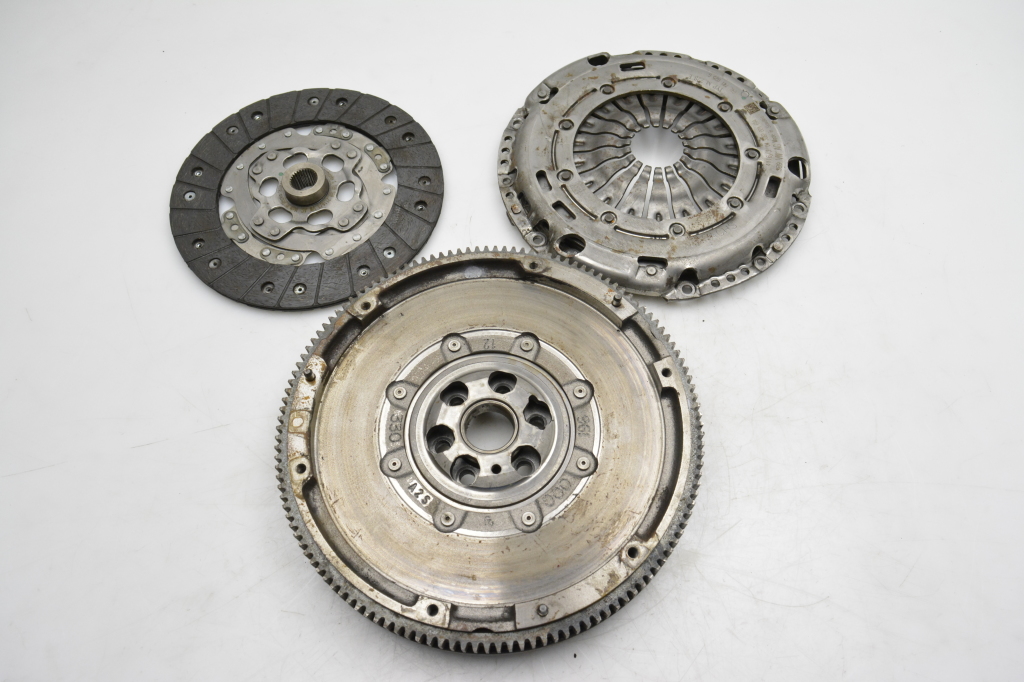 Used Volkswagen Golf Clutch and its parts