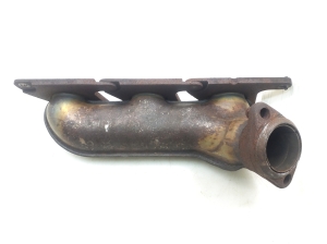  Exhaust manifold 