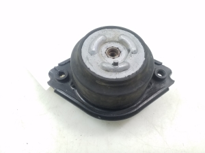 Mercedes Benz R-Class 251 (2006–2017) Engine mount A2512402717 - 2