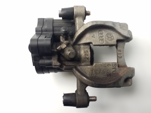 Volkswagen Golf VII (2012–2026) Tagumine pidurisadul 8V0615423D - 3