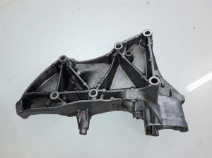 Alternator bracket - 8200115762