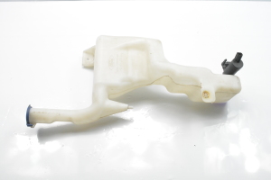 Front washer fluid reservoir - 8A6117B613AD