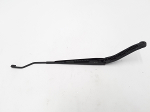  Windshield wiper blade 