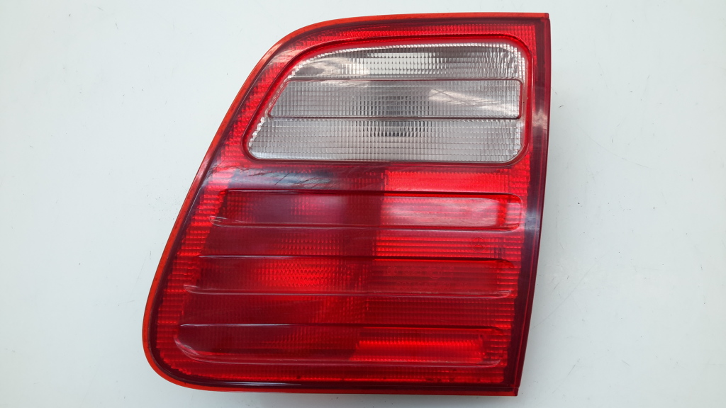 MERCEDES-BENZ E-Class W210 (1995-2002) Right Side Tailgate Taillight A2108202464 20974968