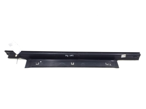 Mercedes Benz R-Class 251 (2006–2017) Inner sill trim A2516800435 - 4