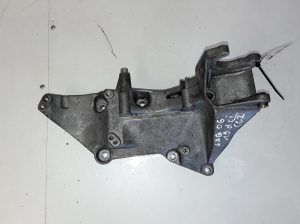 Alternator bracket - 8200183234