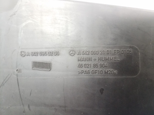 Mercedes Benz R-Class 251 (2006–2017) Luftfiltergehäuse A6420902001 - 2