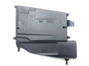 Mercedes Benz R-Class 251 (2006–2017) Luftfiltergehäuse A6420902001 - 3