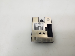 Mercedes Benz R-Class 251 (2006–2017) Sonstiges Teil der Audioanlage A2118203375 - 3