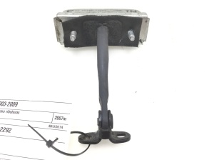 Jaguar XJ (2003–2009) Front door check - 3