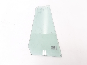   Tagumise külgukse kolmnurkklaas  - 8200670130 