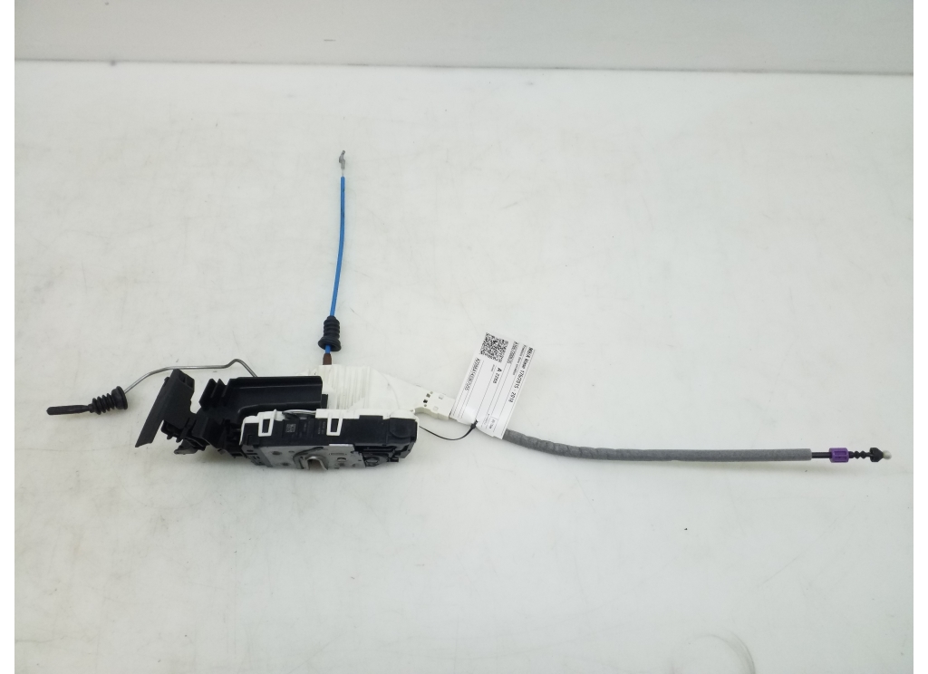 MERCEDES-BENZ A-Class W176 (2012-2018) Front Right Door Lock A1667200635 18788720