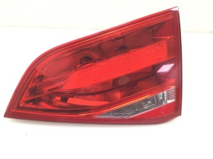 Tail light on trunk lid - 8K5945094D