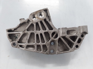 RENAULT Laguna III (2007–2015) Motorhalter 8200741758 - 2