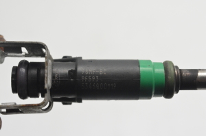 Ford Focus (2004–2011) Fuel injector 98MFBC9F593 - 2