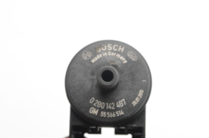 Opel Corsa E (2014–2018) Magnetventil 55566514 - 4