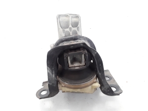 RENAULT Modus (2004–2012) Mootoripadi 112104344R - 2