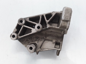 RENAULT Laguna I (1993–2001) Getriebehalter 7700817177 - 2