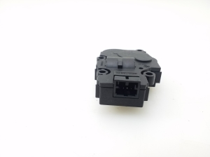 Mercedes Benz A-Class 176 (2012–2018) Salongi soojenduse klapi mootor A0999069800 - 2