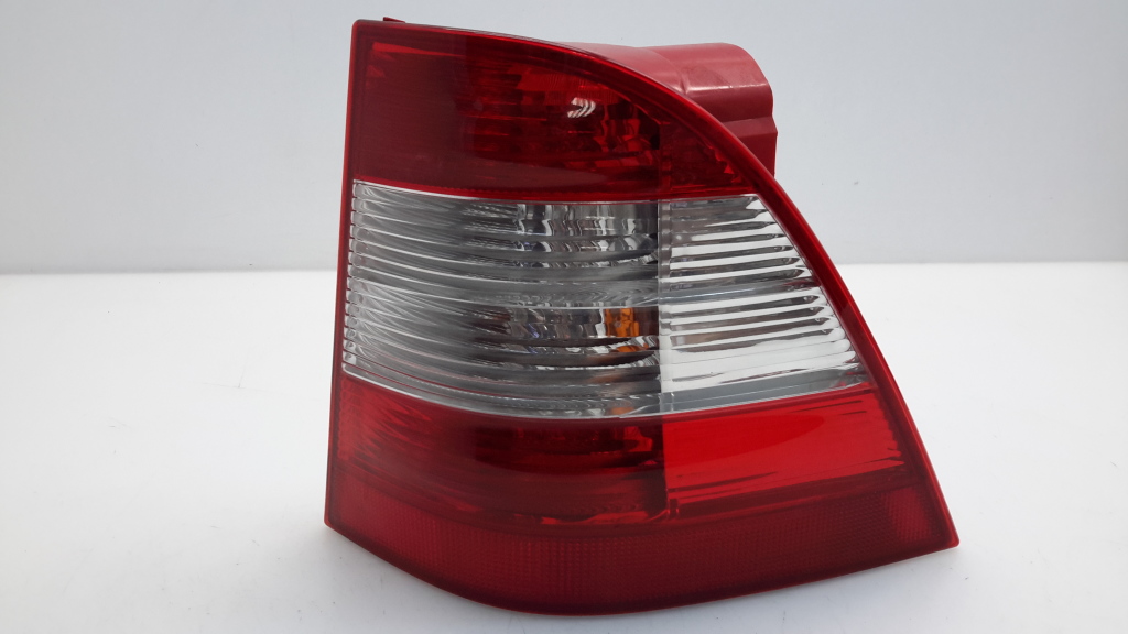 MERCEDES-BENZ M-Class W163 (1997-2005) Rear Right Taillight Lamp A1638202064 20974925