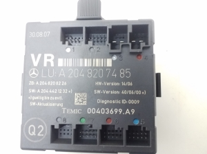 Mercedes Benz C-Class 204 (2007–2014) Esiukse juhtplokk A2048207485 - 2