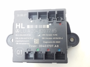  Rear side door control unit 