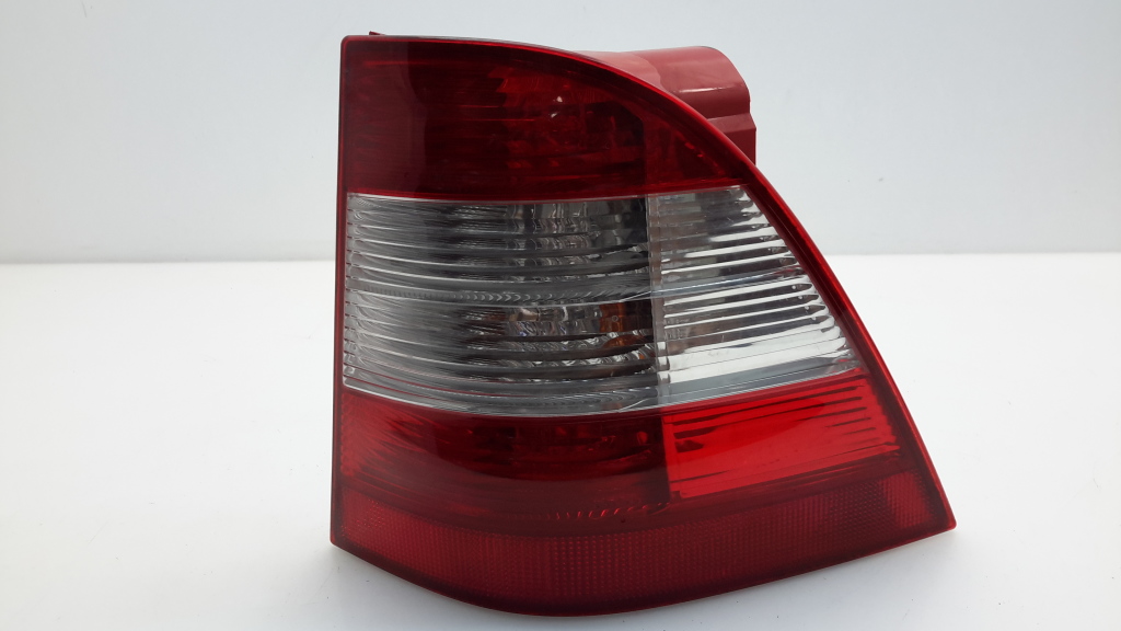 MERCEDES-BENZ M-Class W163 (1997-2005) Rear Right Taillight Lamp A1638202064 20974917