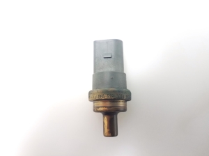  Coolant temperature sensor 