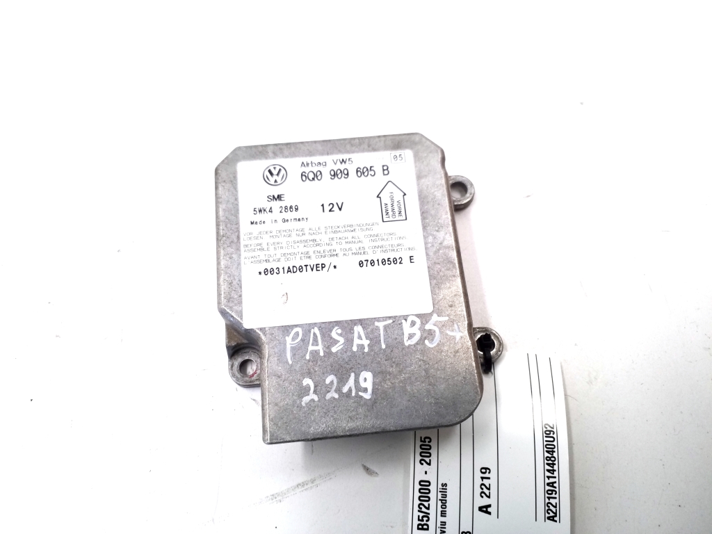 Used Volkswagen Passat Airbag module 6Q0909605B