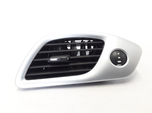   Interior panel ventilation grilles 