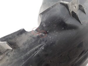 VOLVO XC70 (2000–2007) Front wheel arch liner 8622543 - 3