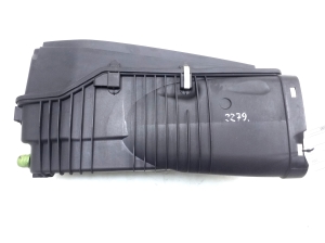 Mercedes Benz C-Class 204 (2007–2014) Luftfiltergehäuse A6460902001 - 3