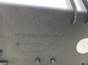 Mercedes Benz C-Class 204 (2007–2014) Luftfiltergehäuse A6460902001 - 5