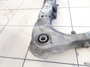 VOLVO XC70 (2000–2007) Eesmine alusraam 30793296 - 3