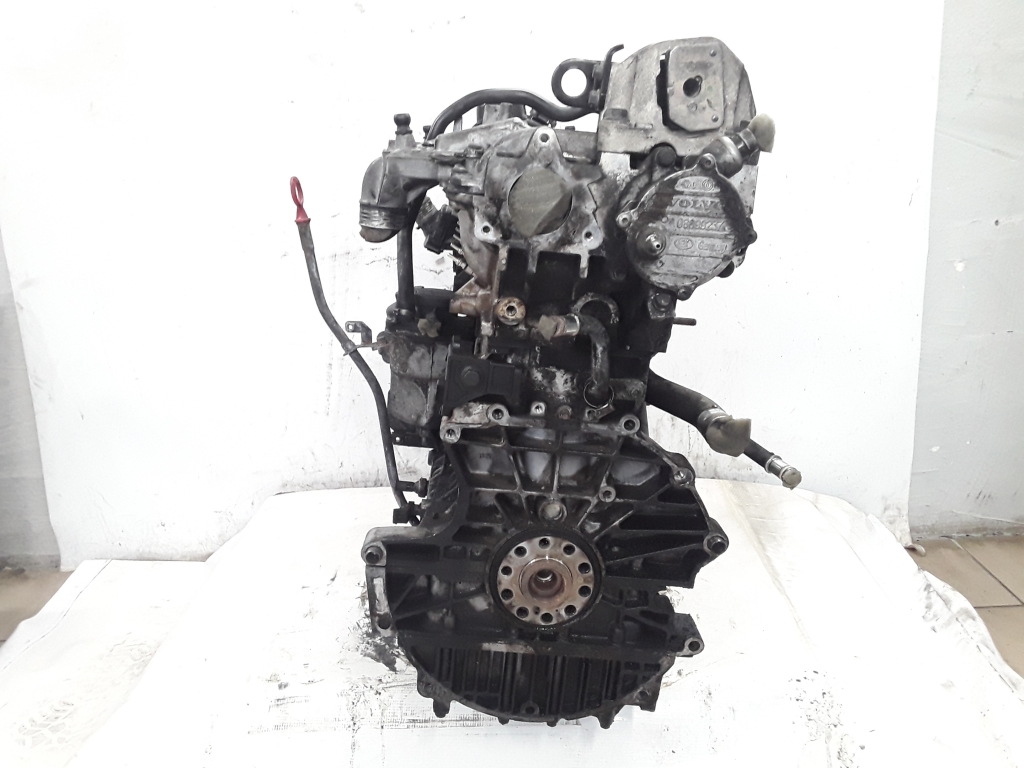 VOLVO XC70 2 generation (2000-2007) Holý motor D5244T 22311425
