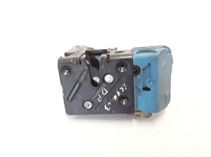 VOLVO XC70 (2000–2007) Front door lock 30634616 - 4