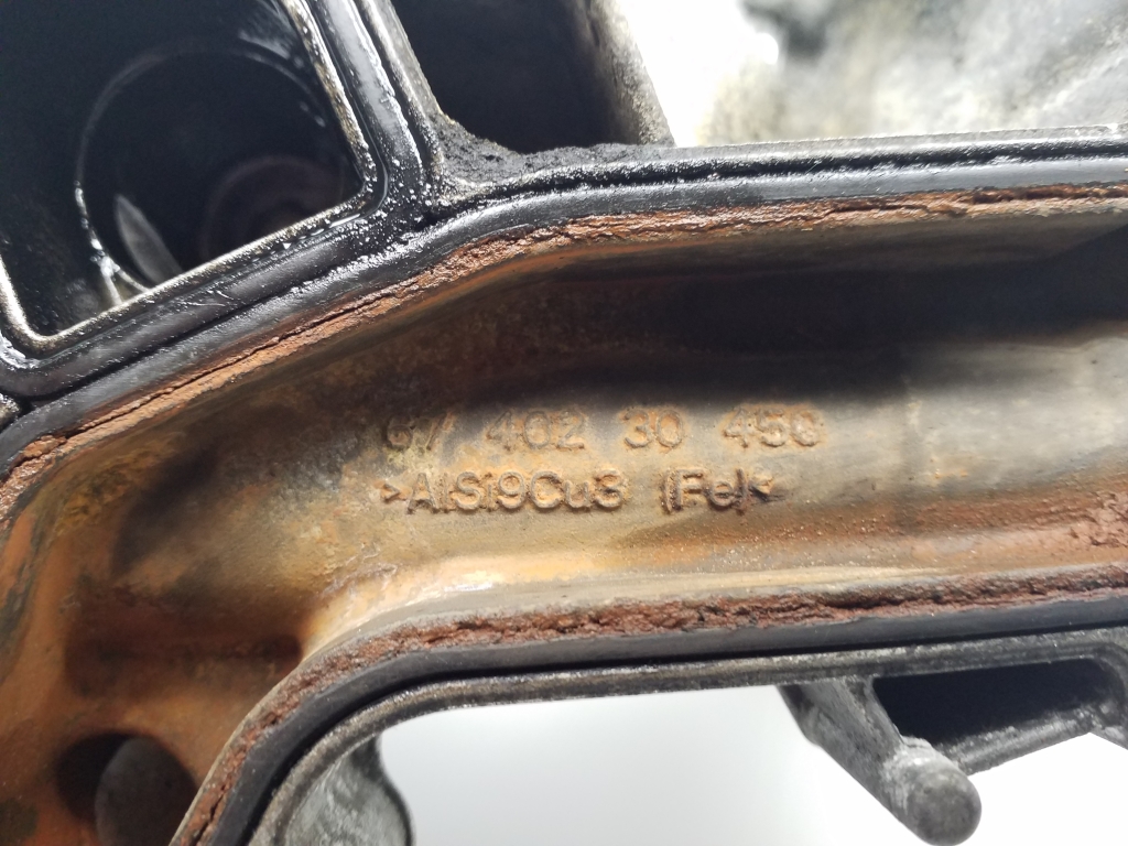 Used Opel Astra Oil filter housing 6740273586