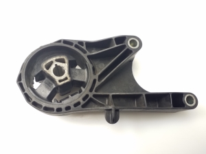 Engine bracket - 13248600