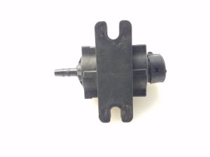 Opel Astra J (2009–2017) Solenoid 8972882491 - 3
