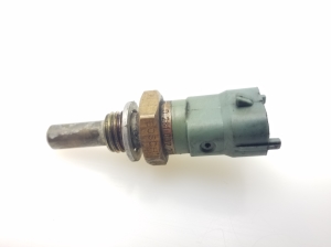  Coolant temperature sensor 