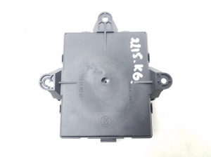  Rear side door control unit 