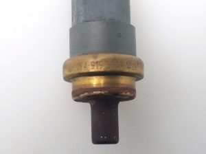 Volkswagen Polo V (2009–2017) Kühlmitteltemperatursensor 06A919501A - 3