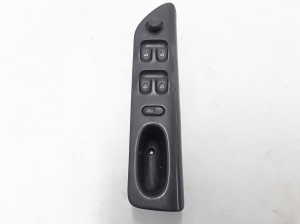 Front door glass switch - 7701708154