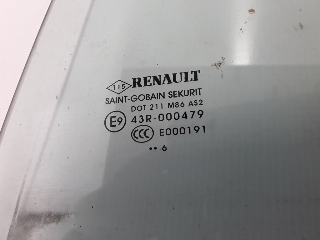 RENAULT Megane 4 generation (2016-2023) Kairys šoninių durų stiklas 823011776R 22311693