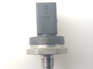  High pressure fuel line sensor 