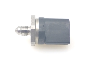  High pressure fuel line sensor 