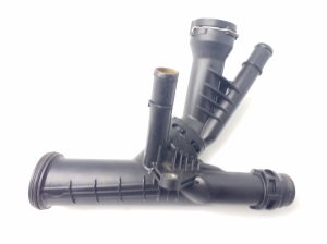 AUDI A4 B9 (2015–2026) Thermostatgehäuse 04L121026Q - 3