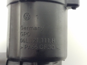 AUDI A4 B9 (2015–2026) Termostaadi korpus 04L121111H - 3